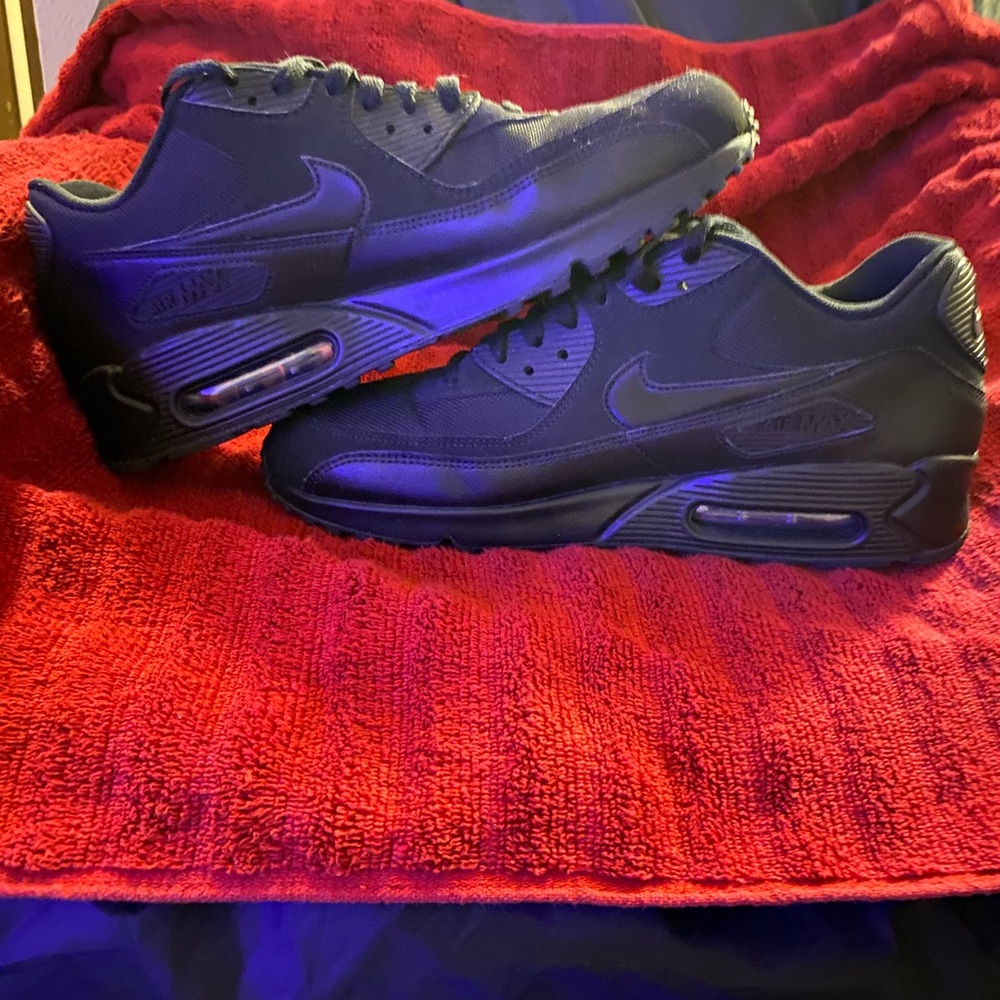 All Black Nike - Picture 7 of 7